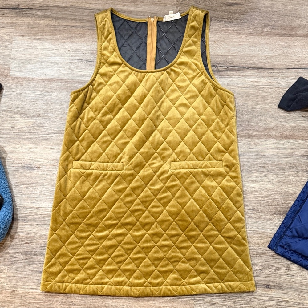 Listicle Gold Quilted Garment